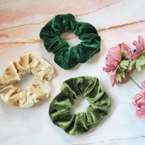 ♡3/$12♡ Velvet Hair Scrunchies 3pc Set